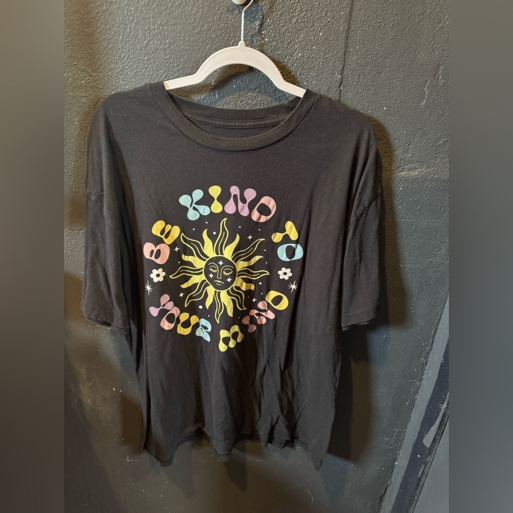 Women’s Golden Hour Black Graphic Tee with Sun Design Size XXL